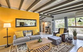 Vibrant Getaway With Game Room 5 Mi To Joshua Tree